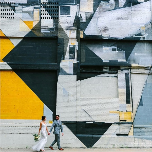 Meet your Posher, Elizabeth - Picture 3 of 3